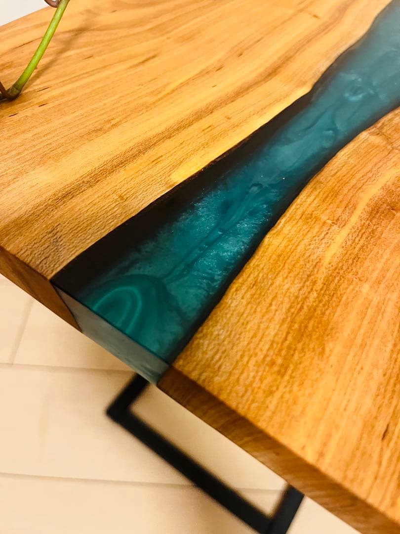 レジンテーブル　ソファテーブル　サイドテーブル　桜の木