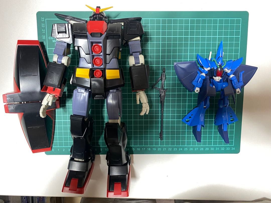 赤いガンダム　（ジークアクスSET）