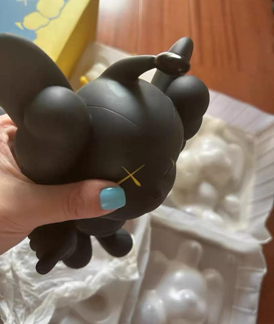 MEDICOM TOY /カウズ フィギュアKAWS JPP黄色と黒の2個セット