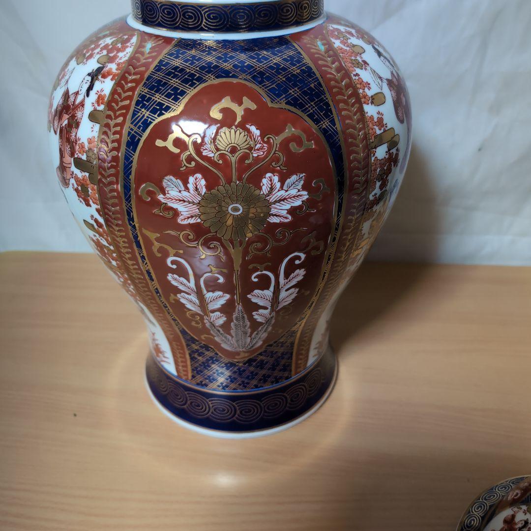 蓋付き飾り壷美人図