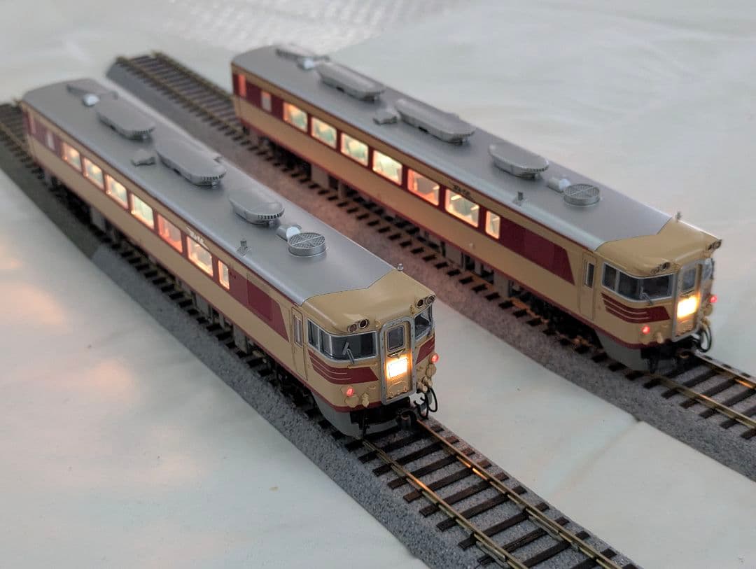 KATO　キハ82系　４両基本セット　【3-509】　室内灯点灯　HOゲージ