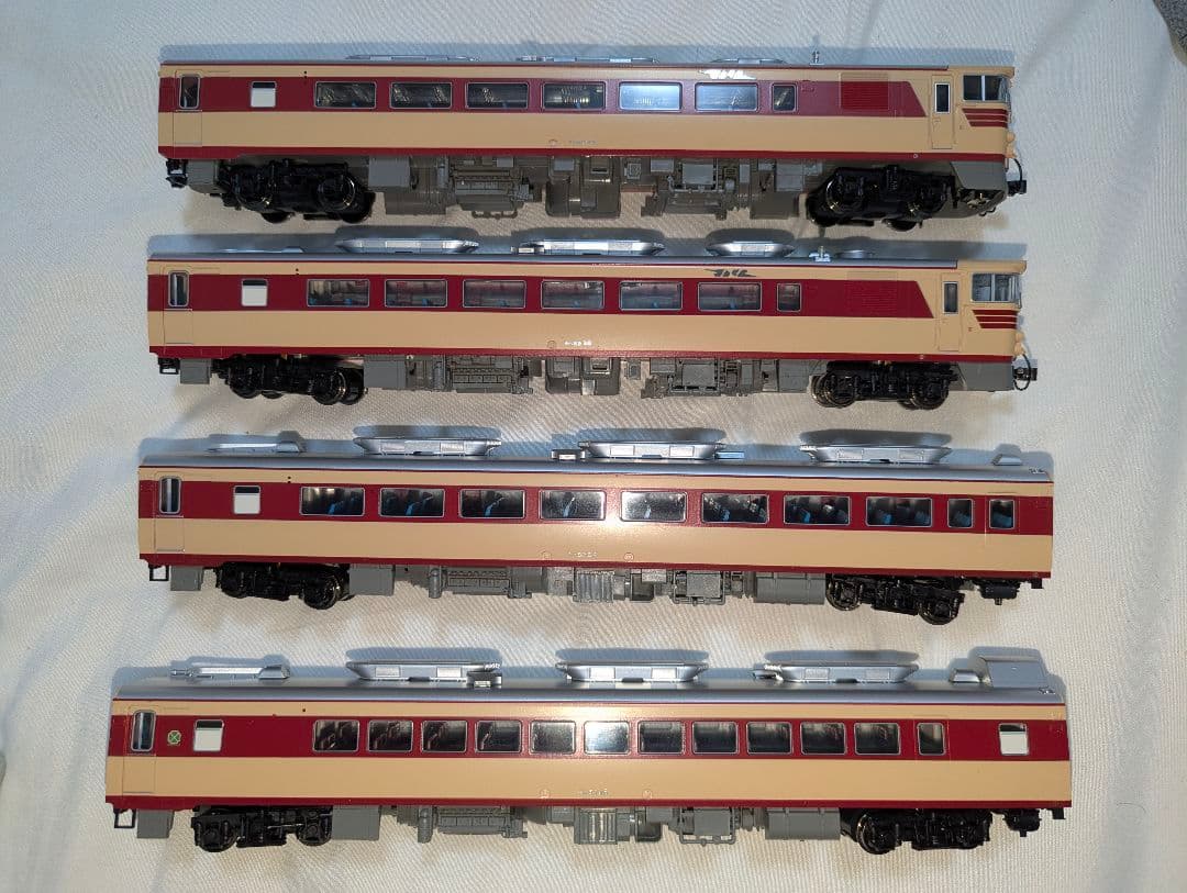 KATO　キハ82系　４両基本セット　【3-509】　室内灯点灯　HOゲージ