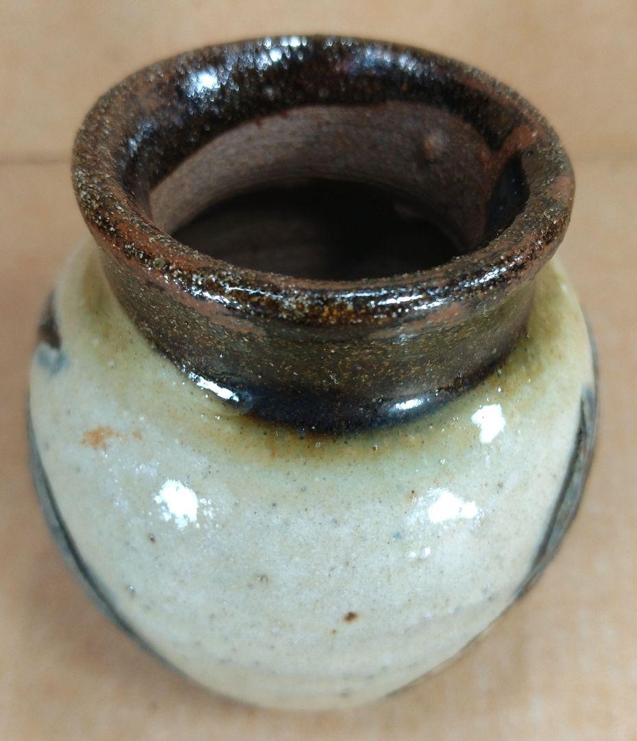 本物保証】金城次郎 小壷(魚文,2匹)共箱 栞 壷屋焼 人間国宝 美品 やちむん