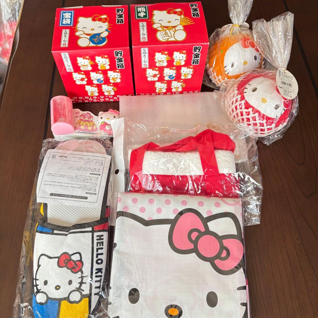 【総数150点】　キティグッズ　ご当地キティ　レアキティ　警察キティ　その他諸々