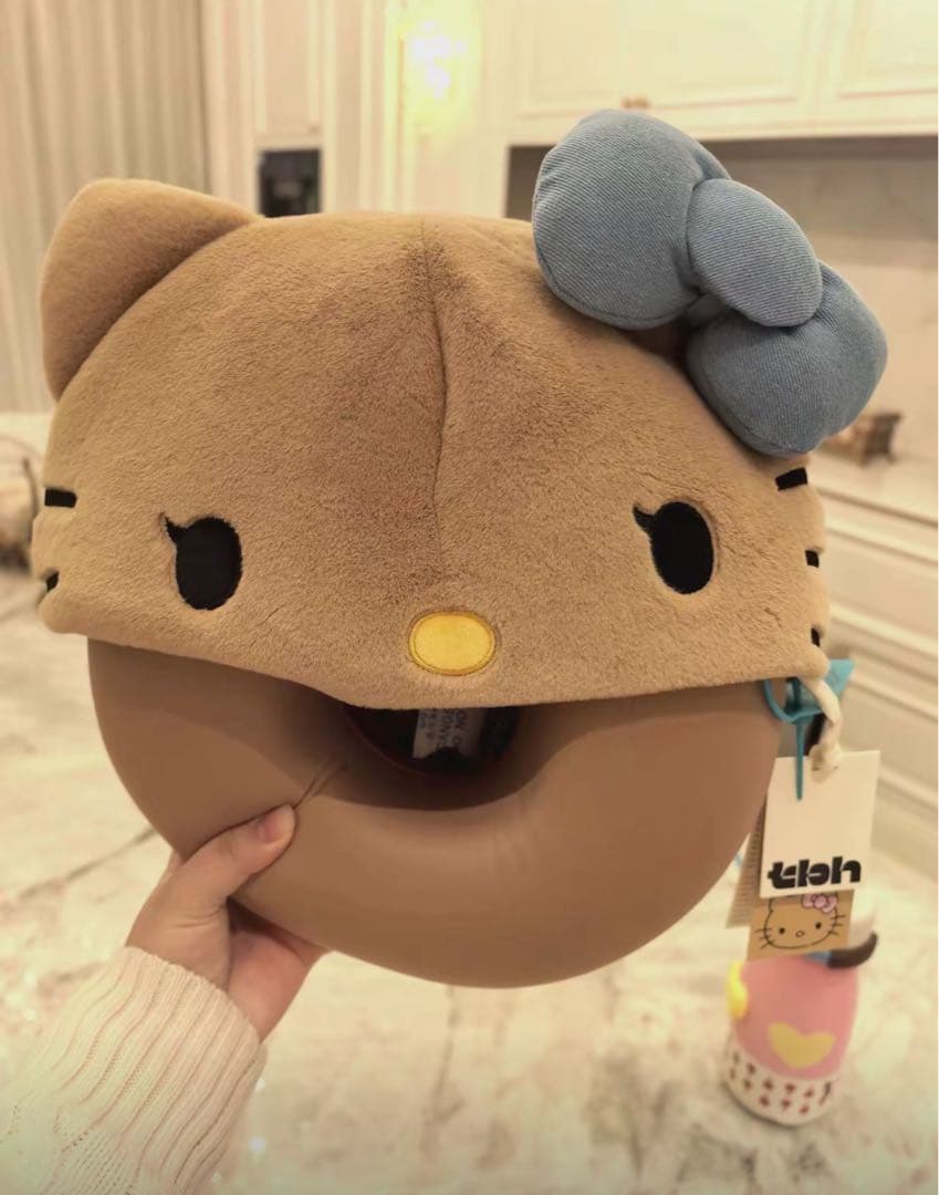 Hello Kitty x TBHトラベルブランケット3点セット新品