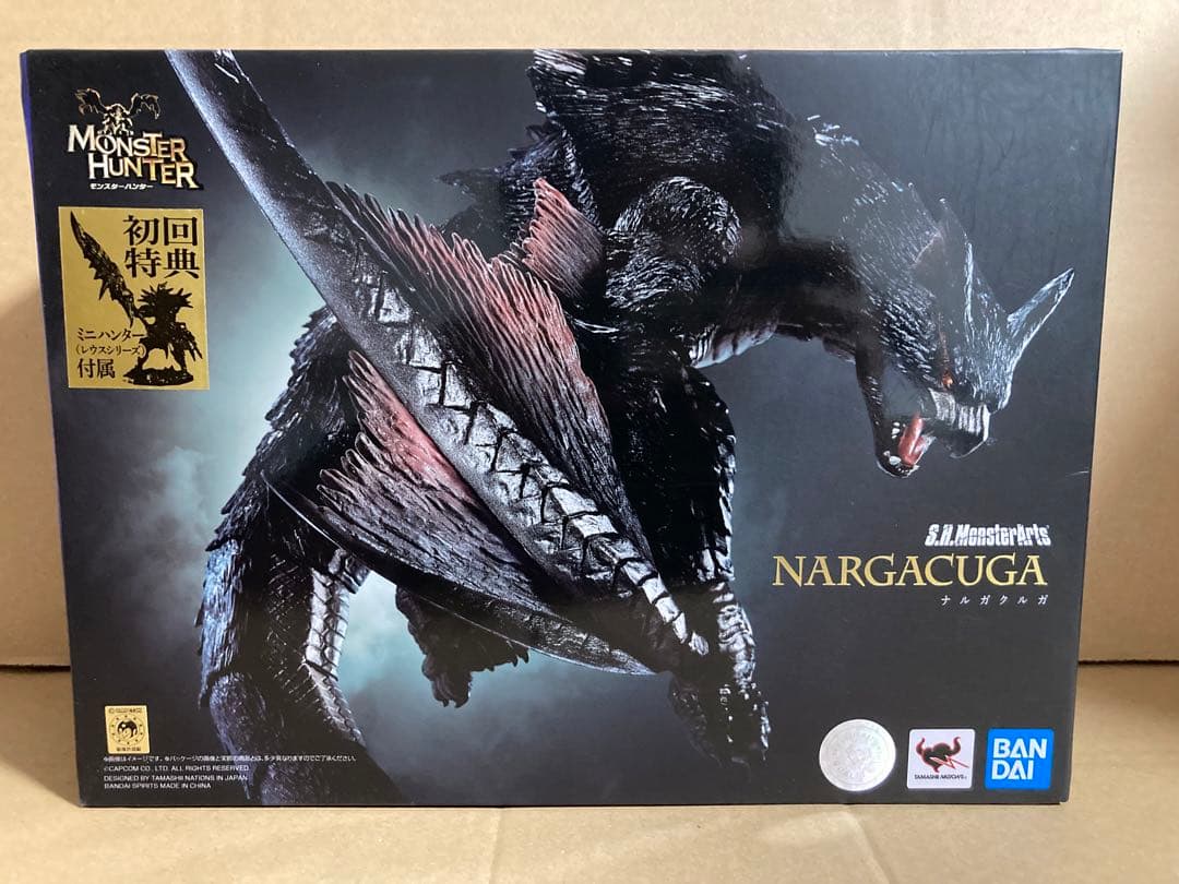 モンスターハンター　S.H.Monster Arts ナルガクルガ　フィギュア