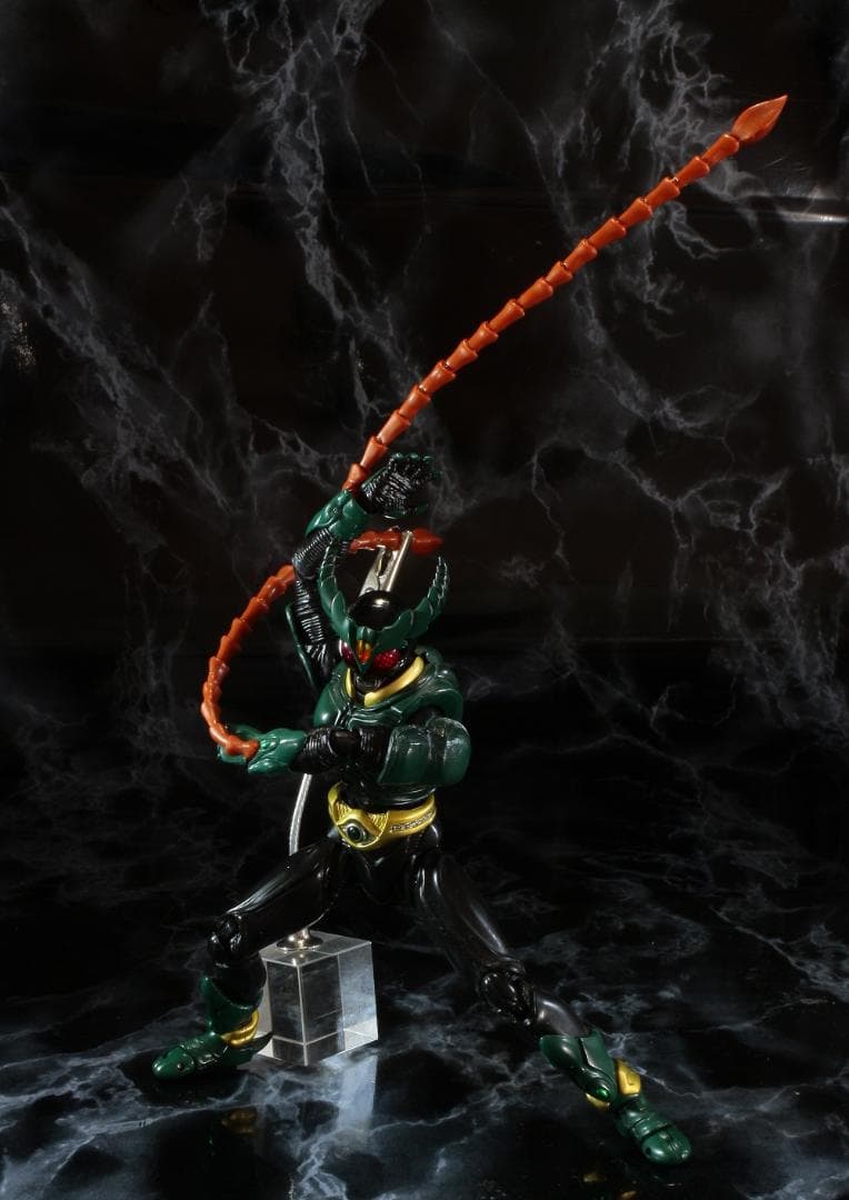 未使用 S.H.フィギュアーツ 仮面ライダーギルス &ギルスレイダー