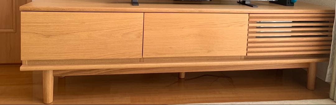 SOLK(ソルク)　TVボード W1600