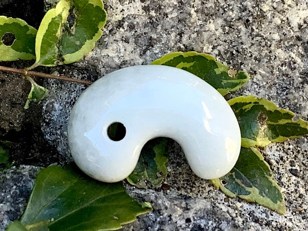 ✳霊神　神からの縁起物　糸魚川翡翠ジェダイト勾玉　本物をお身近に　機械鑑定鑑別付