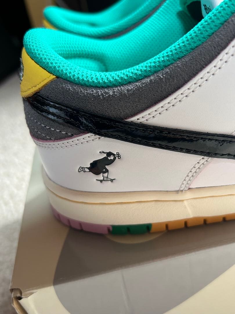 Nike SB Dunk Low スニーカー[新品未使用]