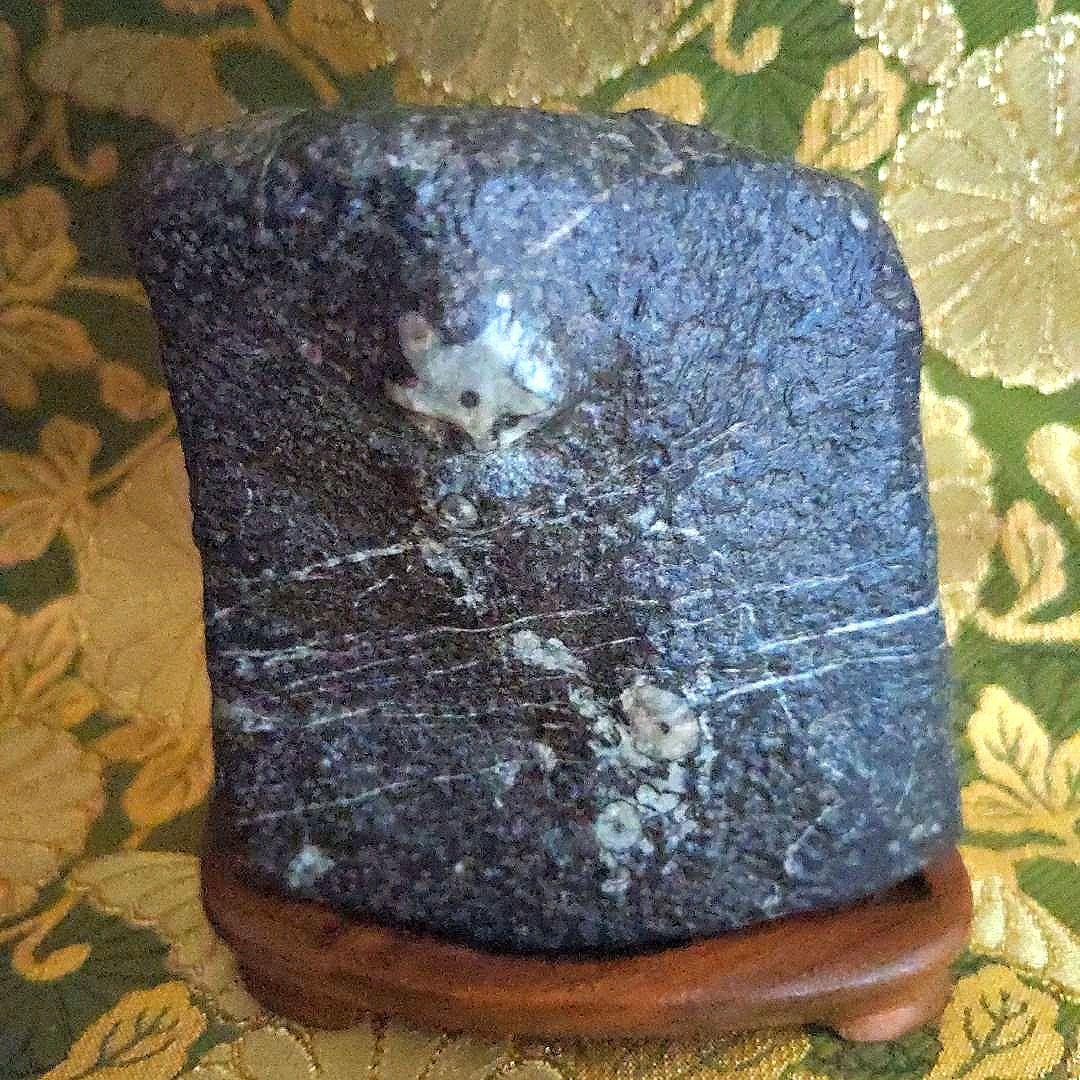 【最終価格】門司　梅花石　台座付　水石　盆石