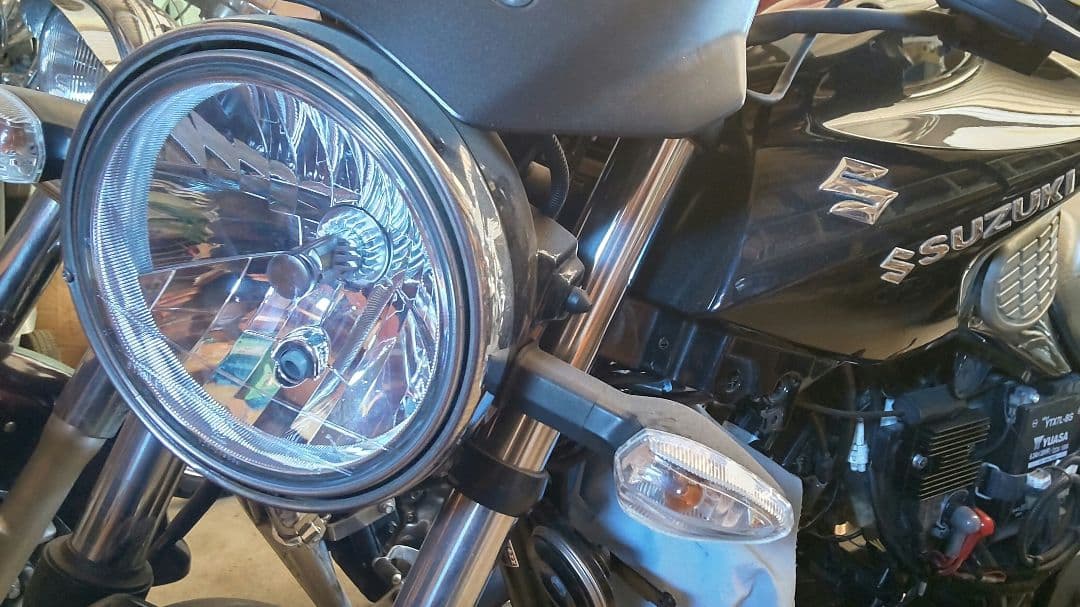 ジクサー150 丸目ヘッドライト(ウインカー装備)