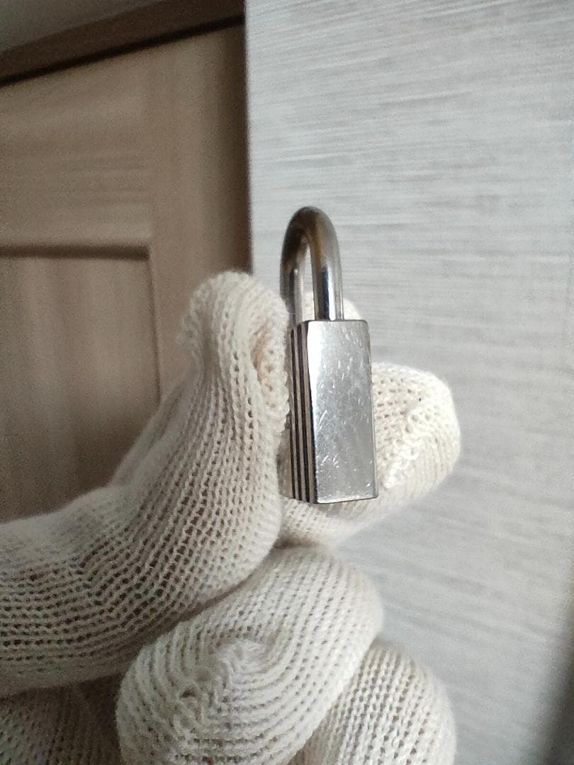 ※T's Fact【No.102】HERMES カデナ 鍵 シルバー