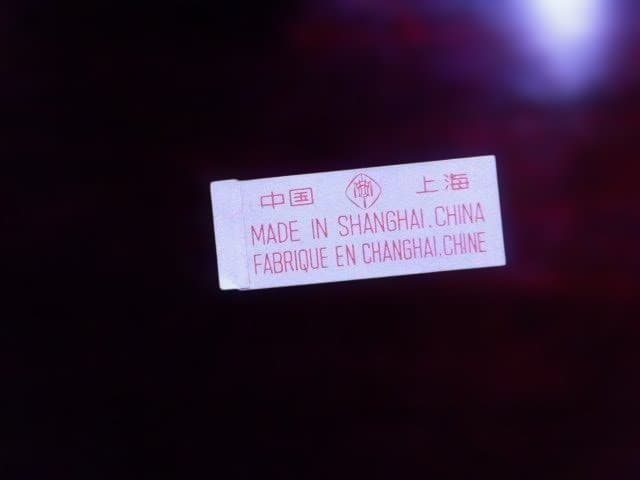 翡翠が象嵌された大きめの頑丈な宝石箱です。未使用品。上海製　元箱つき