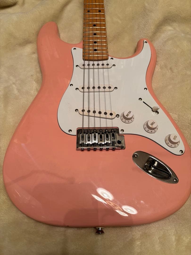 【激鳴り】フェルナンデス　ストラトキャスター　激レアカラーのシェルピンク風
