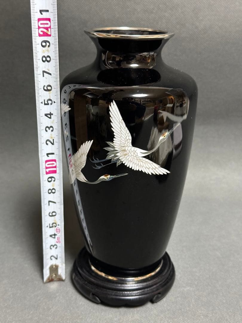 尾張七宝名工 七宝焼鶴文花瓶共箱 美品 服部良三作　アンティーク　コレクション