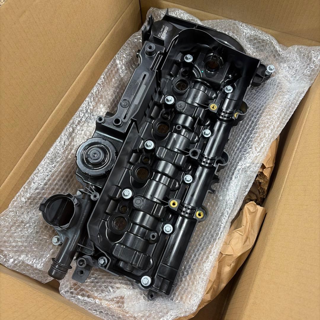 BMW シリンダーヘッドカバー　N47 4気筒ディーゼル　MAHLE製