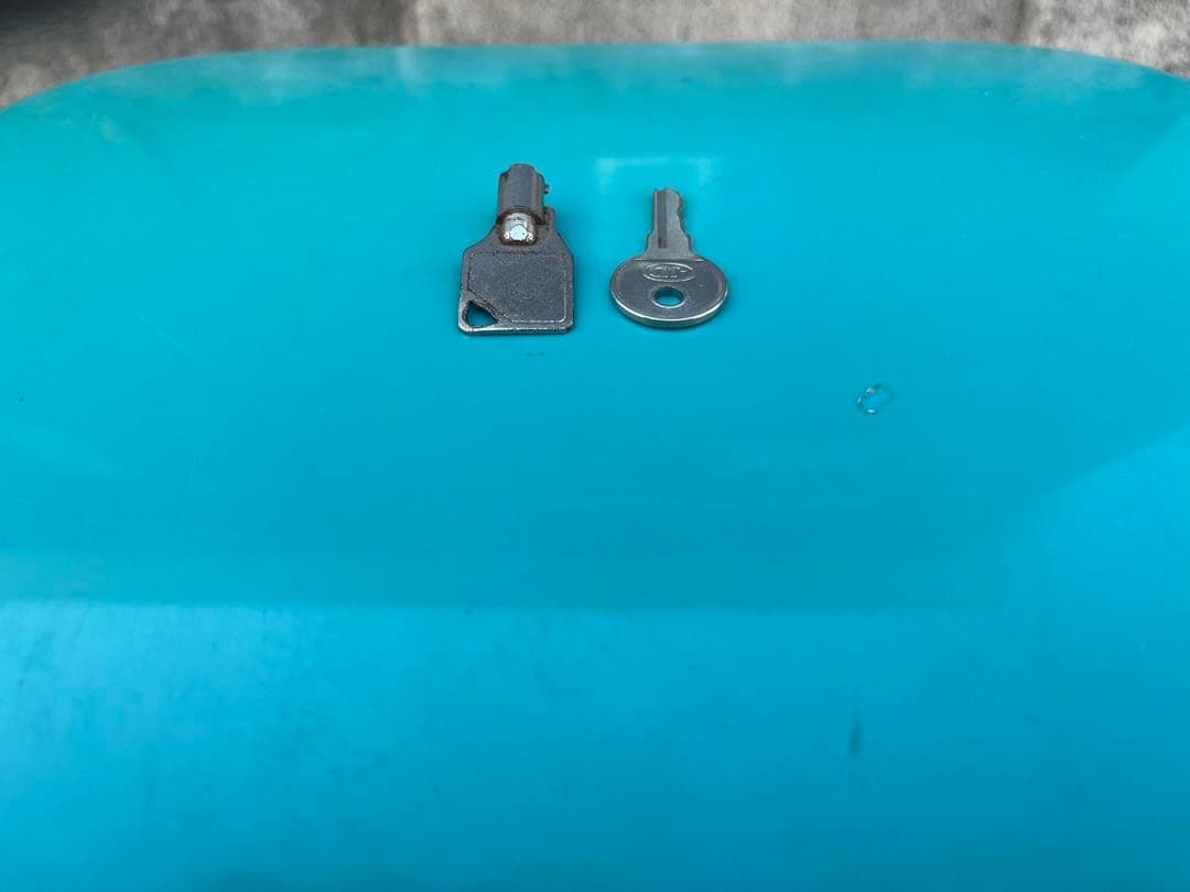 鍵付 ガチャマシン YUJIN 2連型 ガシャポン 本体 ベンダー イベント