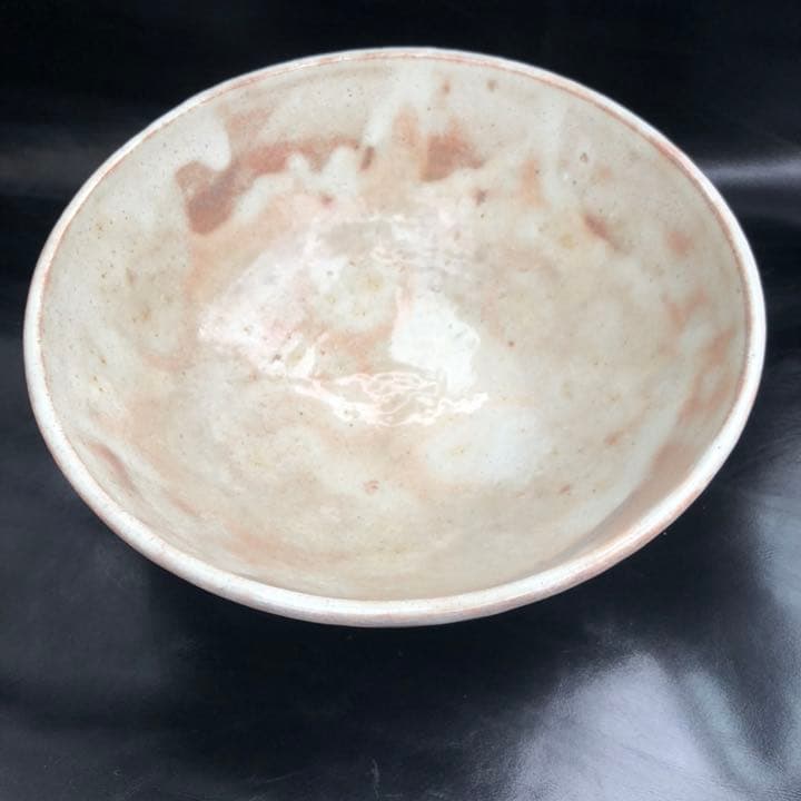 遺品整理◼️蔵から出てきた謎のかなり大きな器、サイズ的に抹茶茶碗では無さそうです。