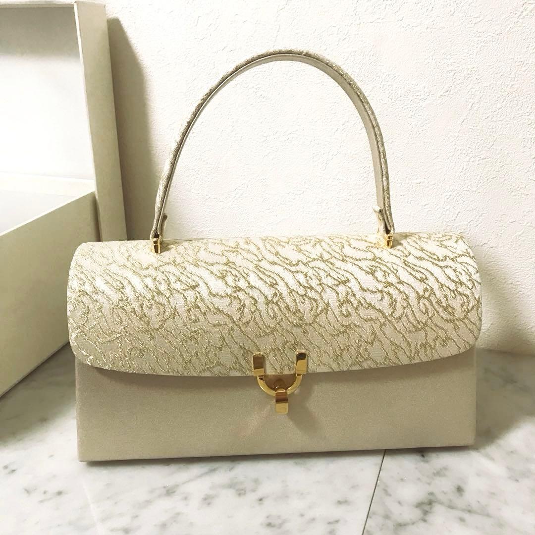 美品✨ローブデコルテ✨礼装用 草履 バッグ 高級生地使用　留袖