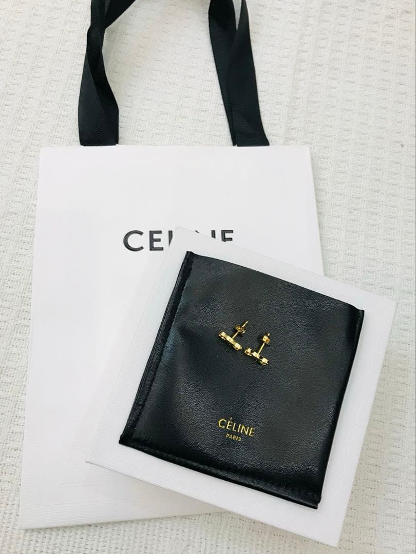 セリーヌ　ピアス　両耳