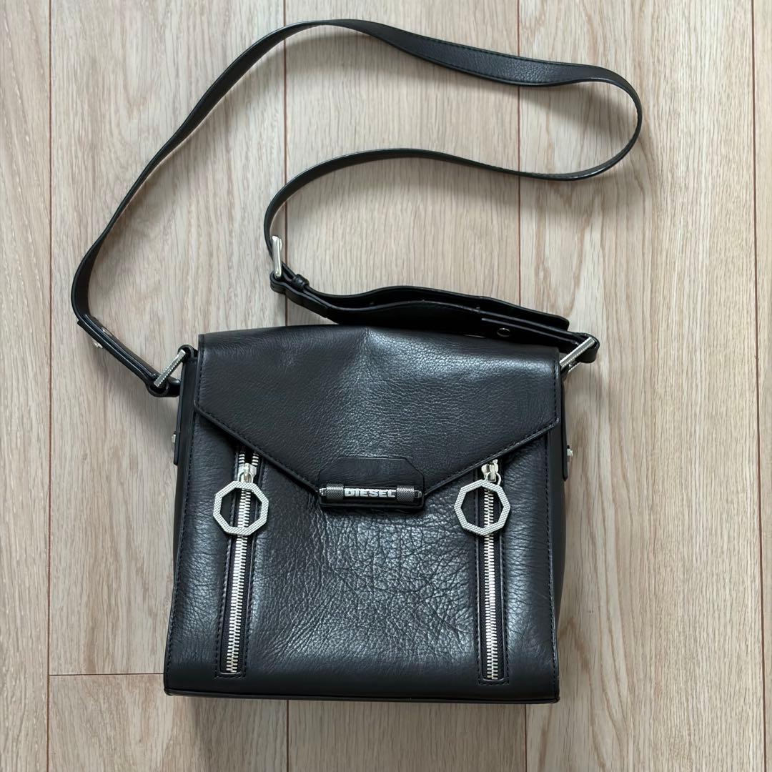 DIESEL レザーショルダーバッグ