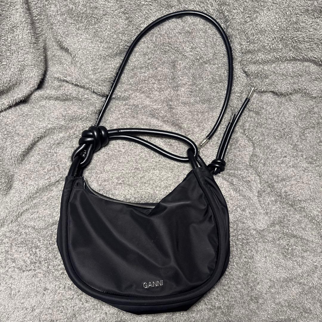 【1/10まで値下げ】GANNI ブラック ショルダーバッグ