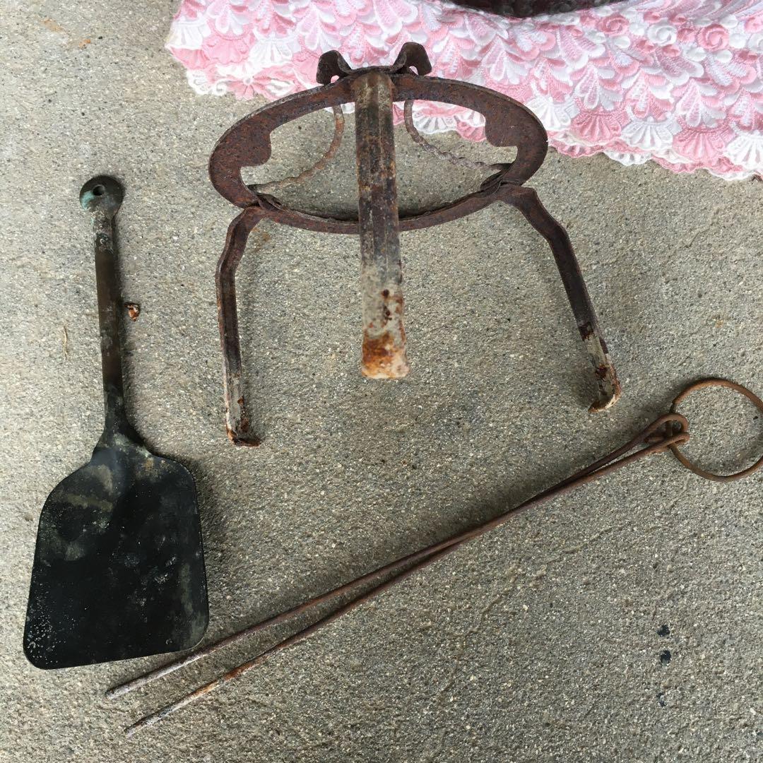 1246 火鉢 金魚鉢 陶器 入れ物 五徳 火挟 弁慶(銅製？) セット