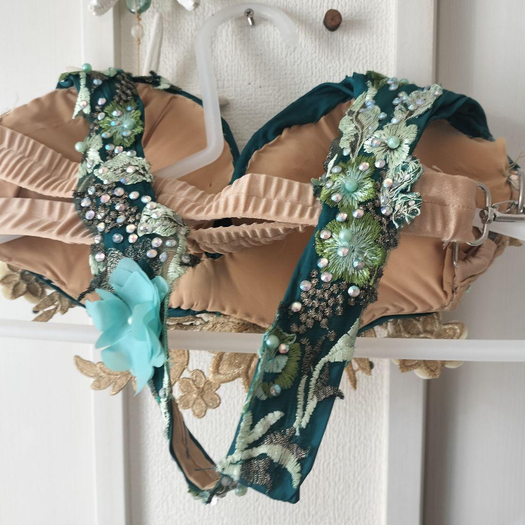 豪華/美品ベリーダンス衣装 フル グリーン ステージ　舞台衣装　着画あり