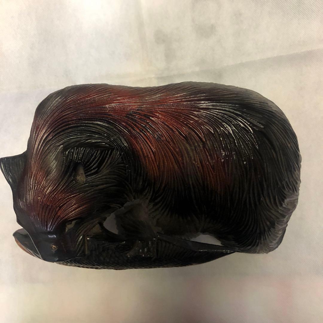 熊の木彫　置き物