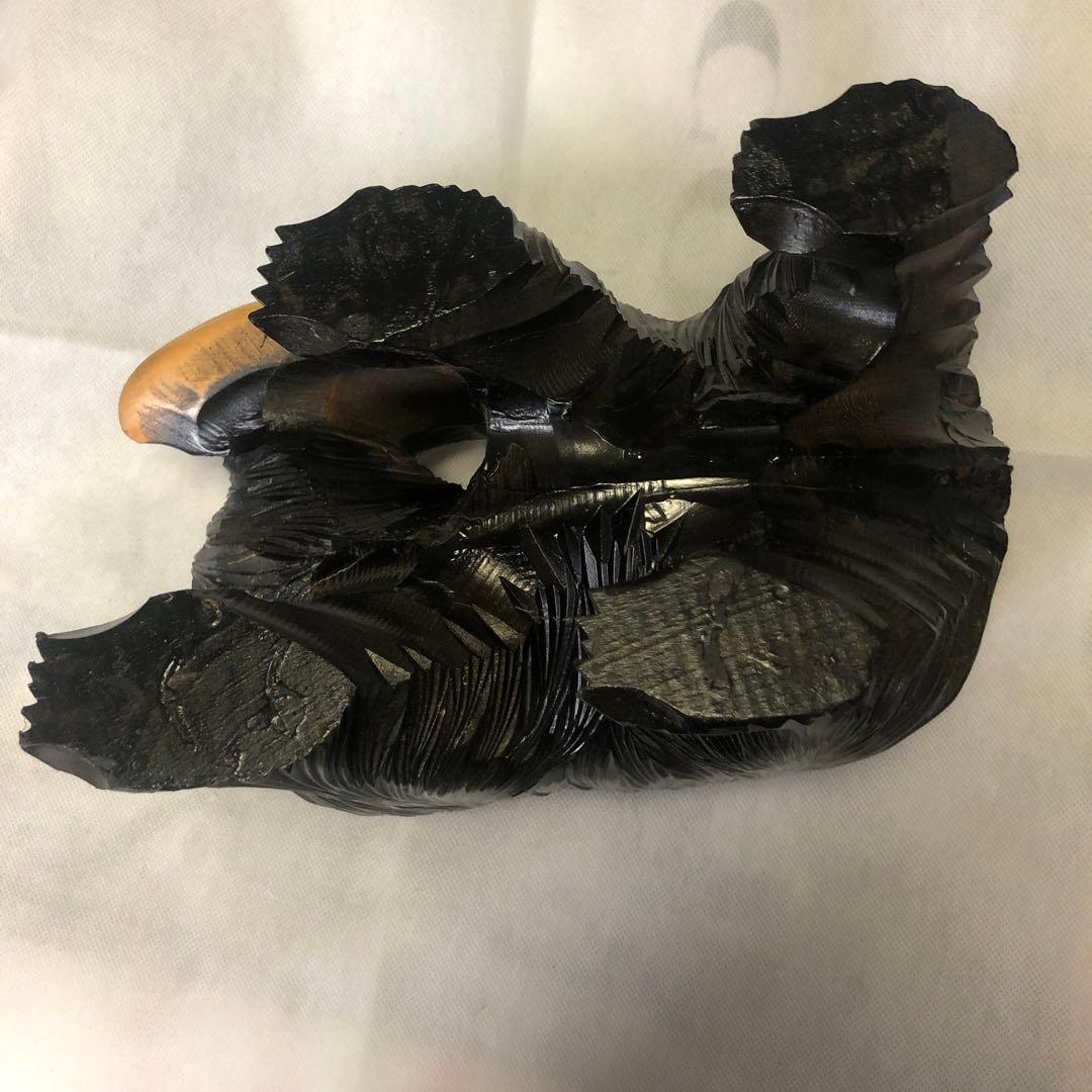 熊の木彫　置き物