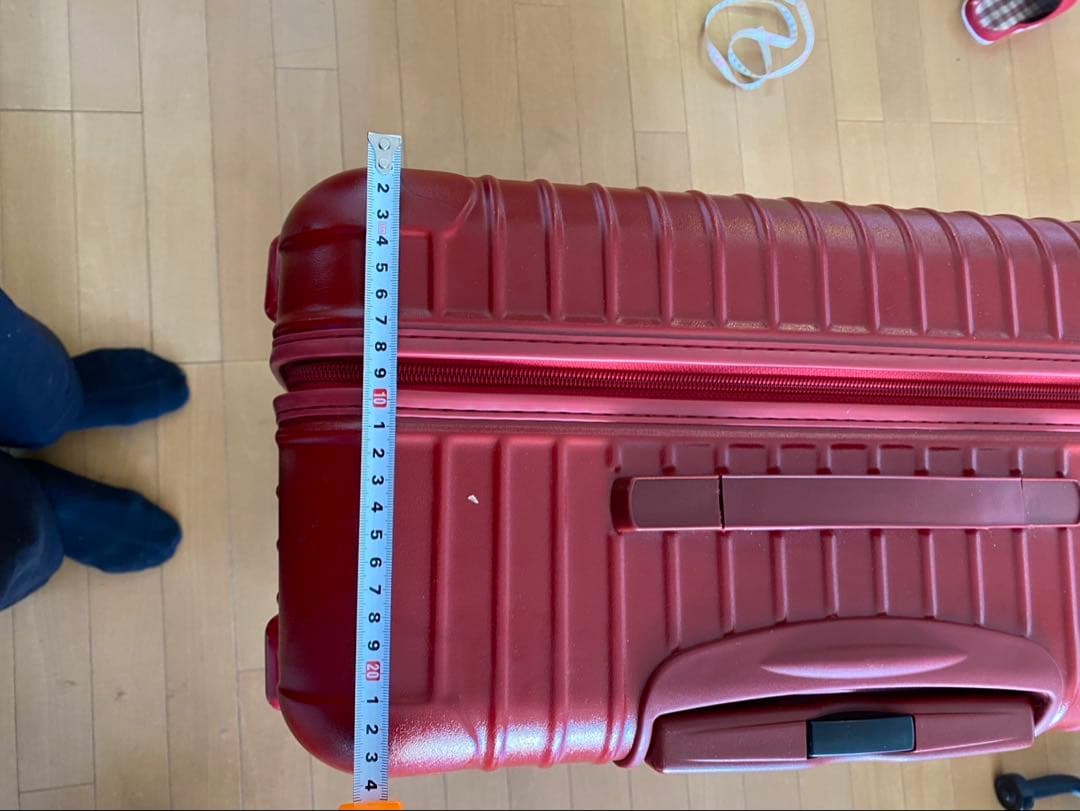 リモワスーツケースです。80-90リットル。