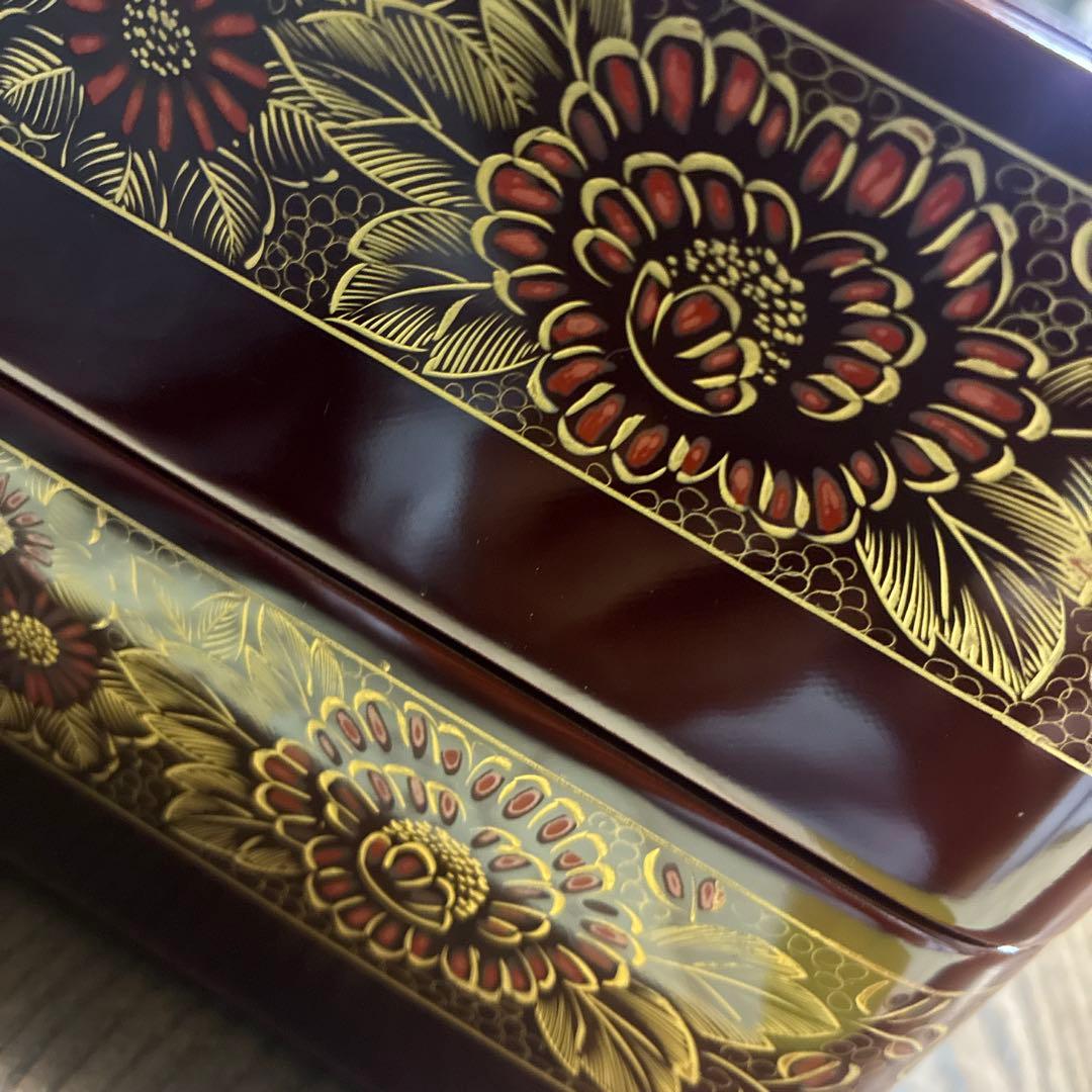 輪島塗 漆器 2段重箱 共箱・台付き