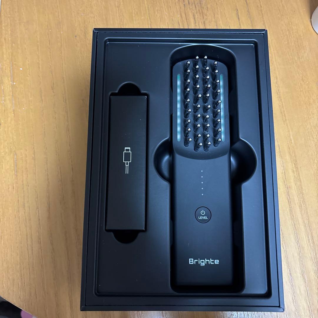 【大幅値引きしました】B righted 美顔器　化粧水付き