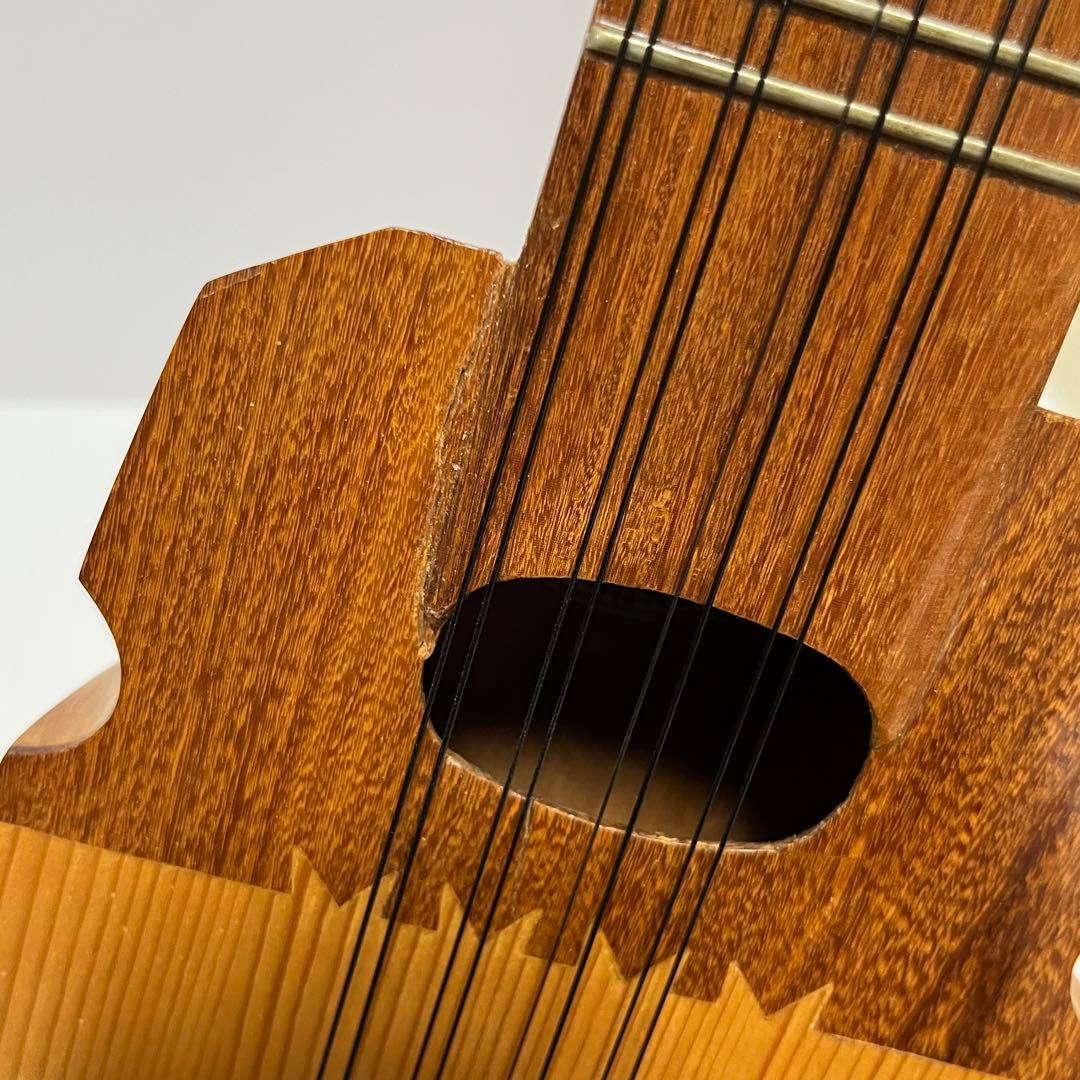 チャランゴ 民族楽器 弦楽器 ボリビア