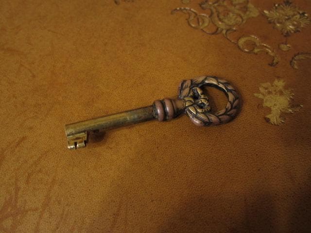 フランス アンティーク ルイ16世様式 マホガニー レザートップ デスク 鍵付き