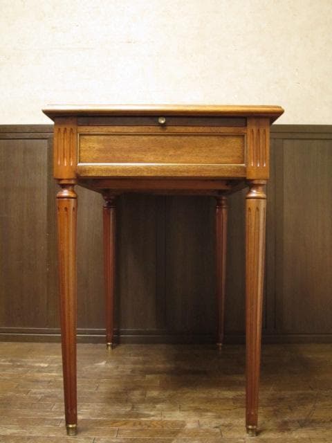 フランス アンティーク ルイ16世様式 マホガニー レザートップ デスク 鍵付き