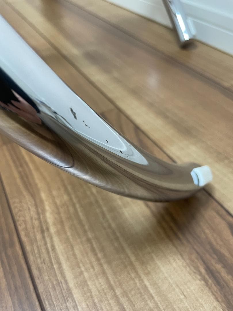 アイリーン・グレイ E1027 サイドテーブル リプロダクト