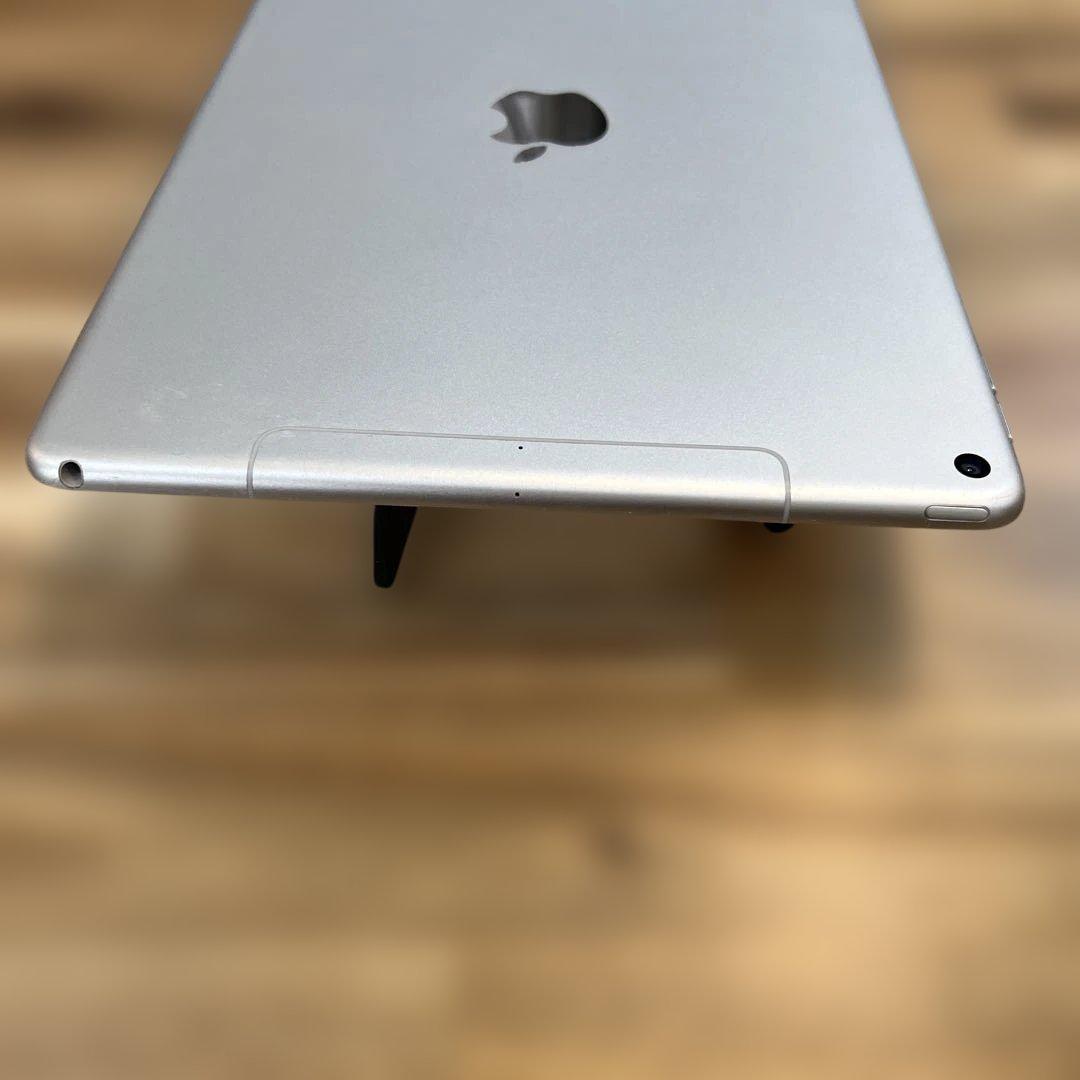 M833 SIMフリー　ipad Air 第三世代　64GB