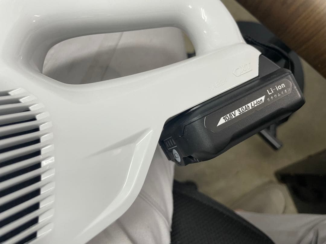 マキタ　掃除機　CL−07FD makita 充電式クリーナー