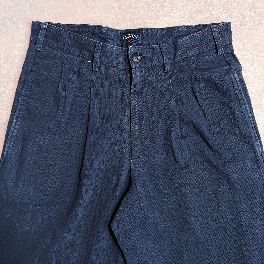 【美品】NOAH ノア ヘリンボーンプリーツチノパンツ ネイビー W30