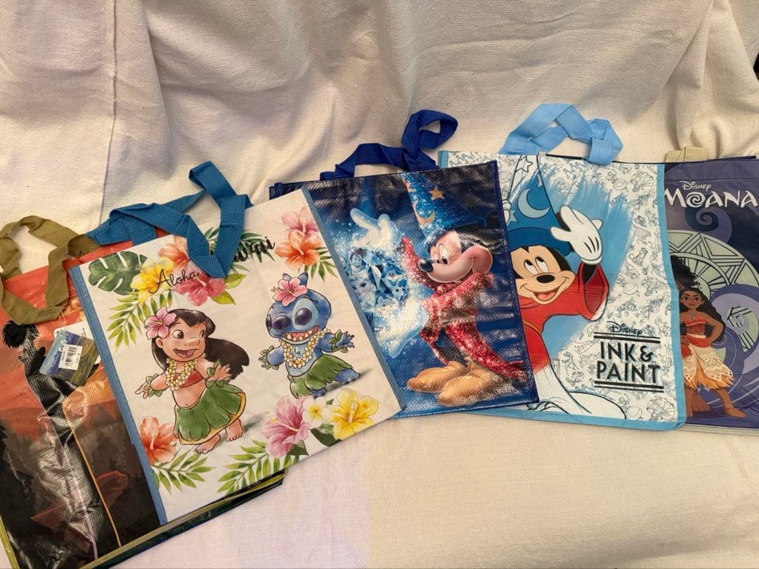 ディズニー　ショッピングバッグ　22枚セット