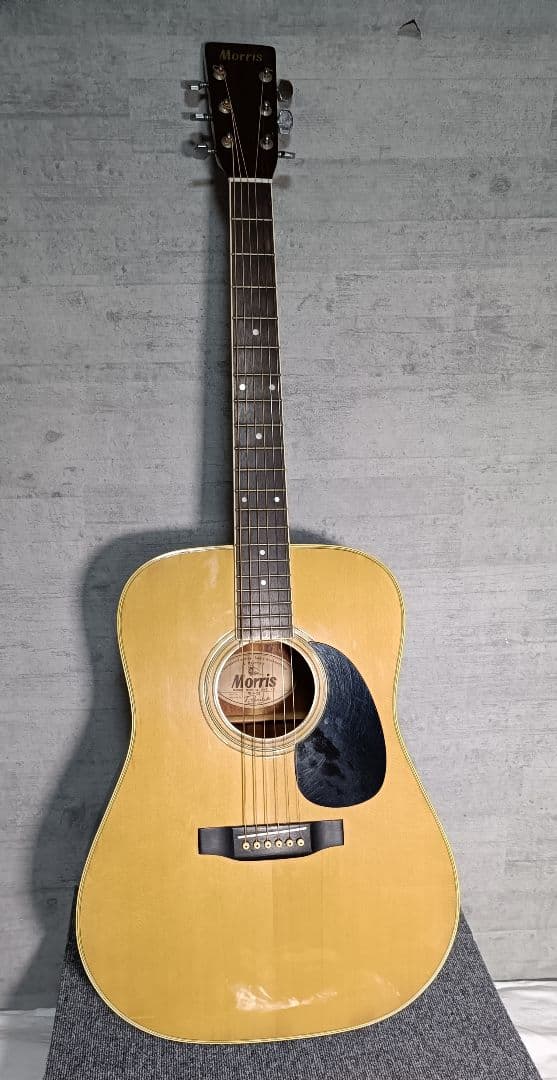 Morrisアコースティクギター、W-20 新弦に張り替えてます！