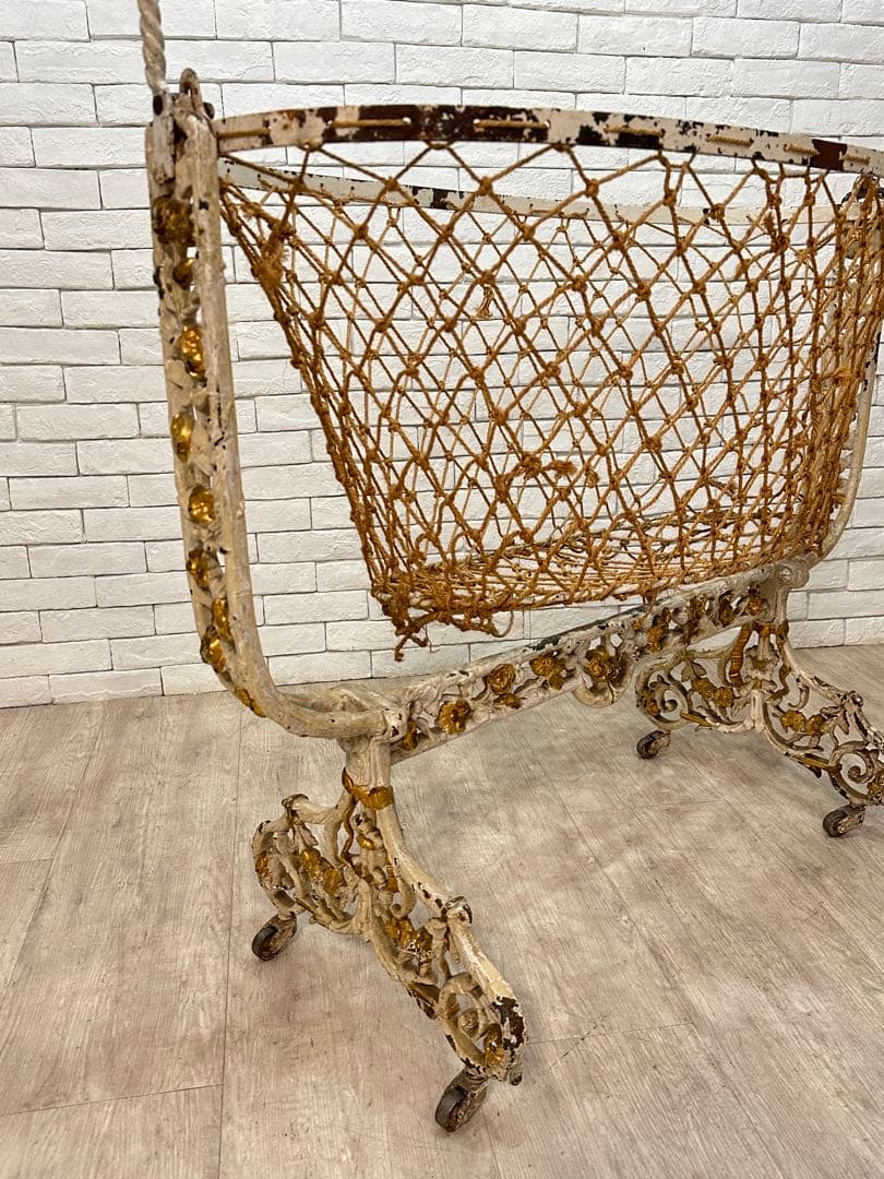 【東京都内23区配送無料】アンティーク　フランス製　ベビーベッド　什器　店舗　棚