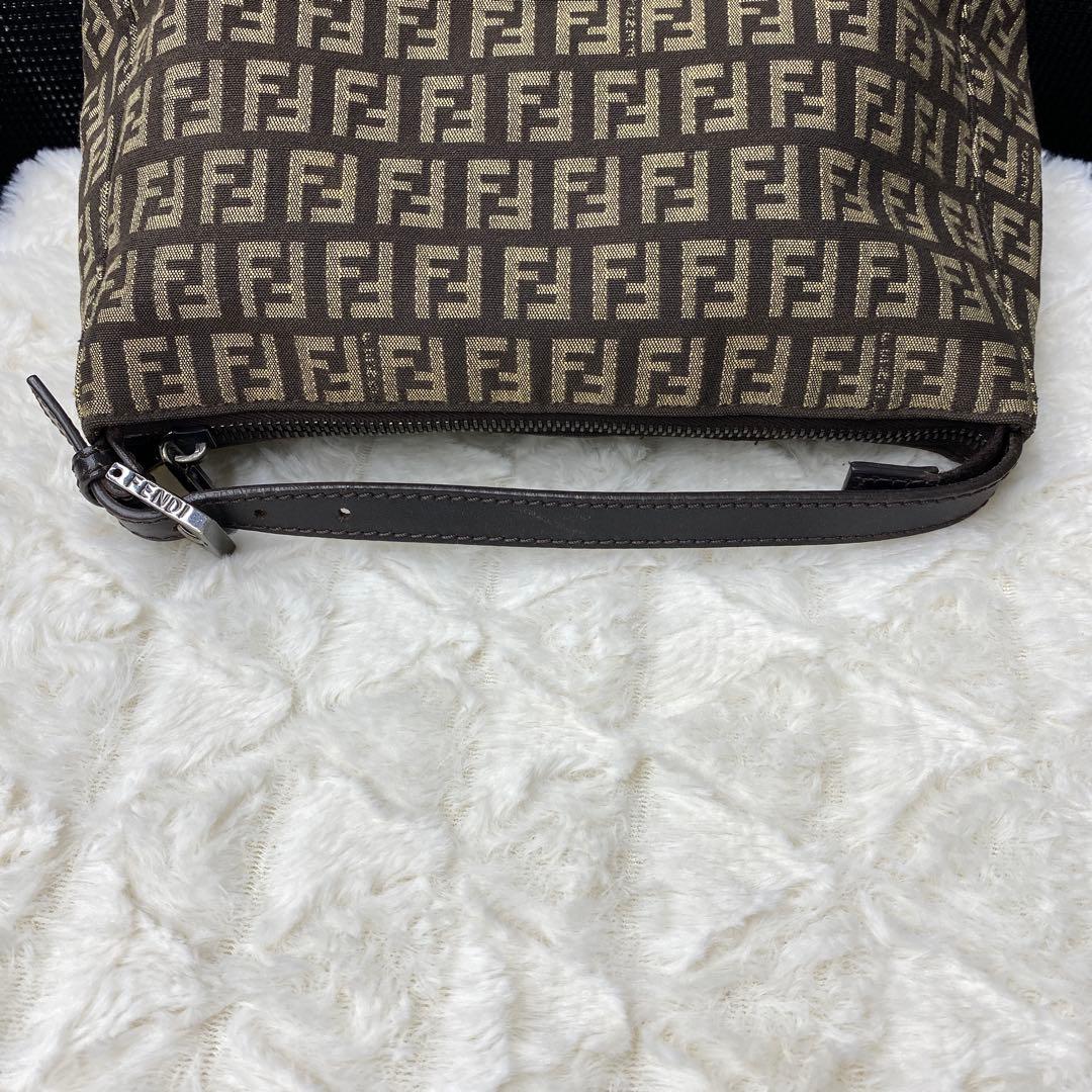 FENDI FFロゴ ハンドバッグ ブラウン