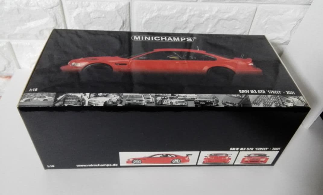《ミニカー》★BMW『M3 GTR'STREET'2001』1/18☆深い赤色