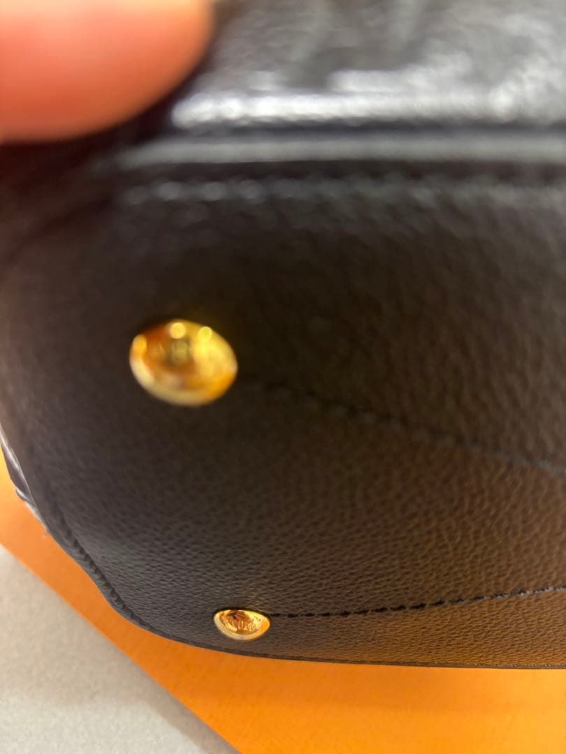 ルイ・ヴィトン ブラックレザーバッグ