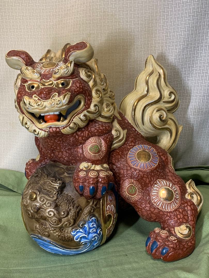 置き物　玉乗り獅子　九谷焼　縁起物 インテリア　置物