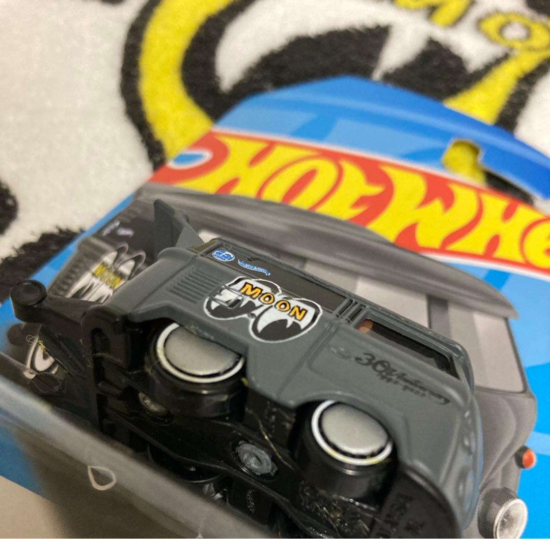 ホットウィール　カスタム’77ダッジバン　クールコンビ　[カスタム品]　タオル