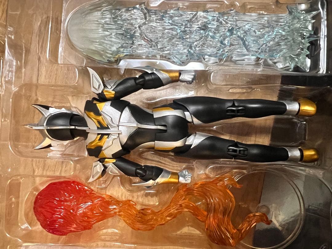 S.H.Figuarts ウルトラマンルーブ